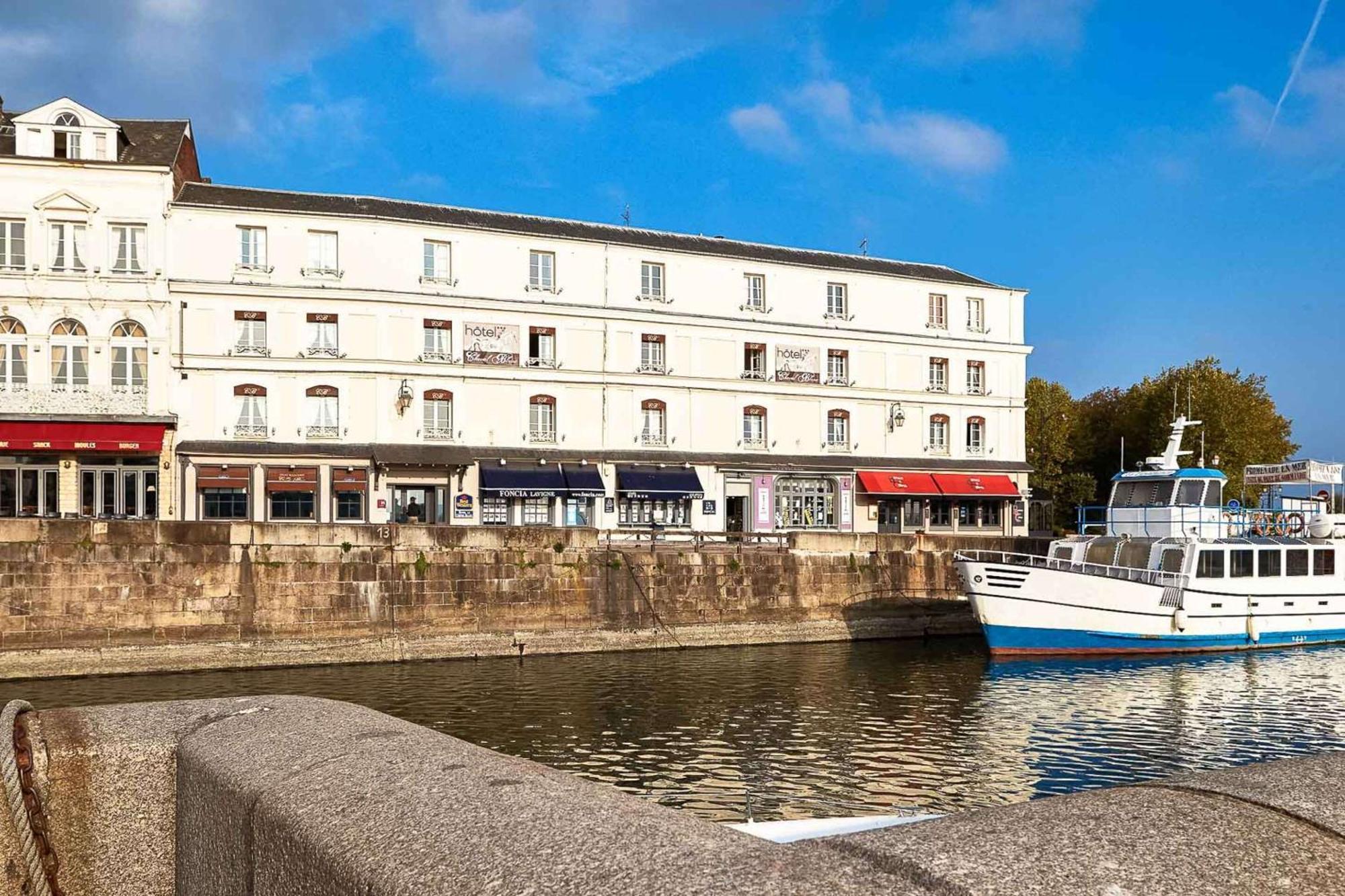Best Western Le Cheval Blanc -Vue Sur Le Port-Plein Centre Ville Онфлер Екстер'єр фото